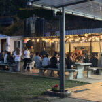 Cena en zona exterior de camping