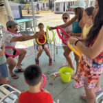 Taller infantil con globos en camping